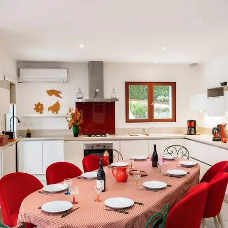 بيت للعطل Sumptuous House Of 120m With Garden And Jacuzzi قرقشونه