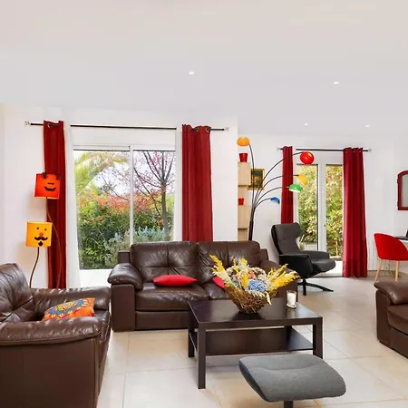 Sumptuous House Of 120m With Garden And Jacuzzi بيت للعطل قرقشونه