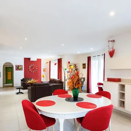Holiday home Sumptuous House Of 120m With Garden And Jacuzzi Carcassonne